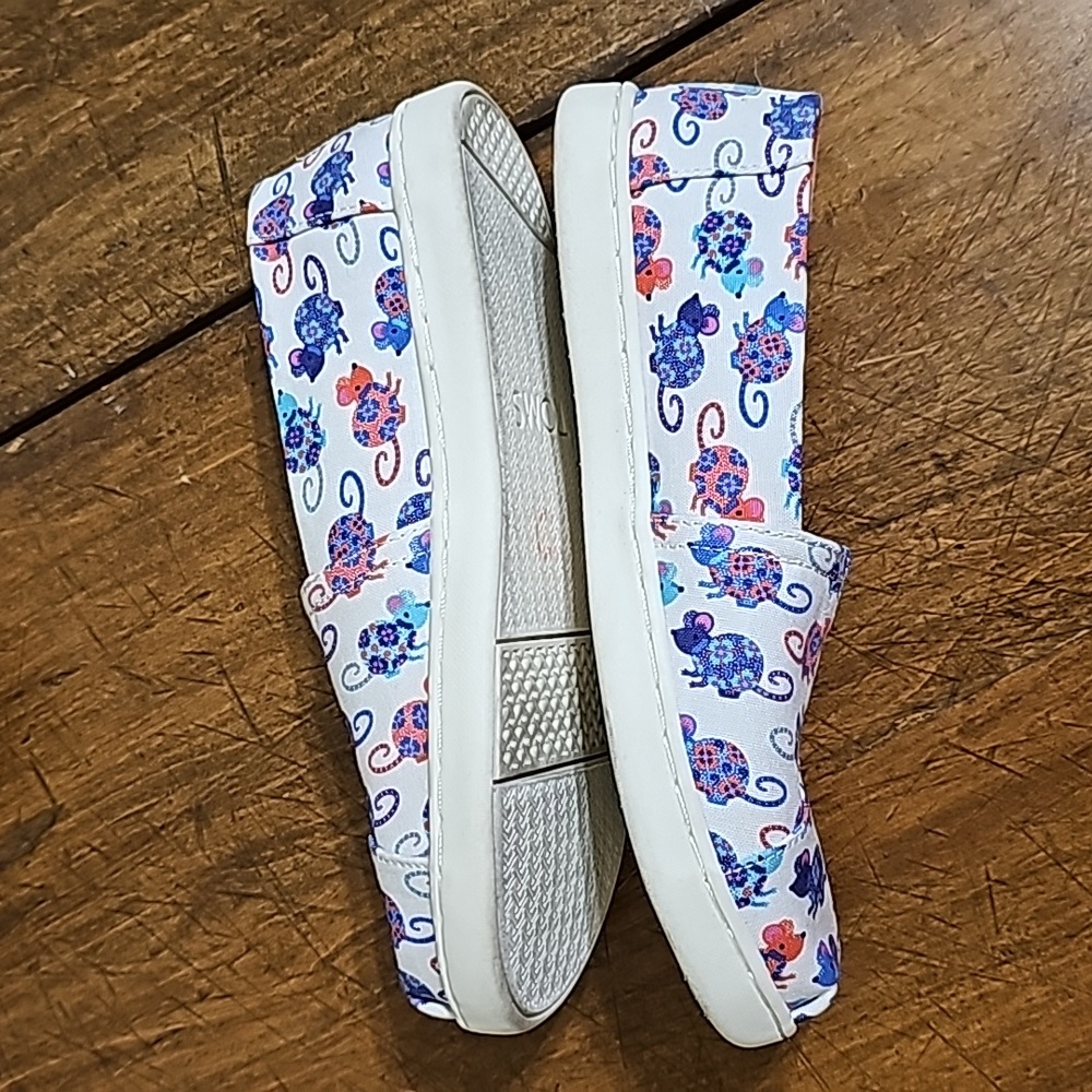 S:3.5 Toms Youth Slip on Shoes - Picture 6 of 14